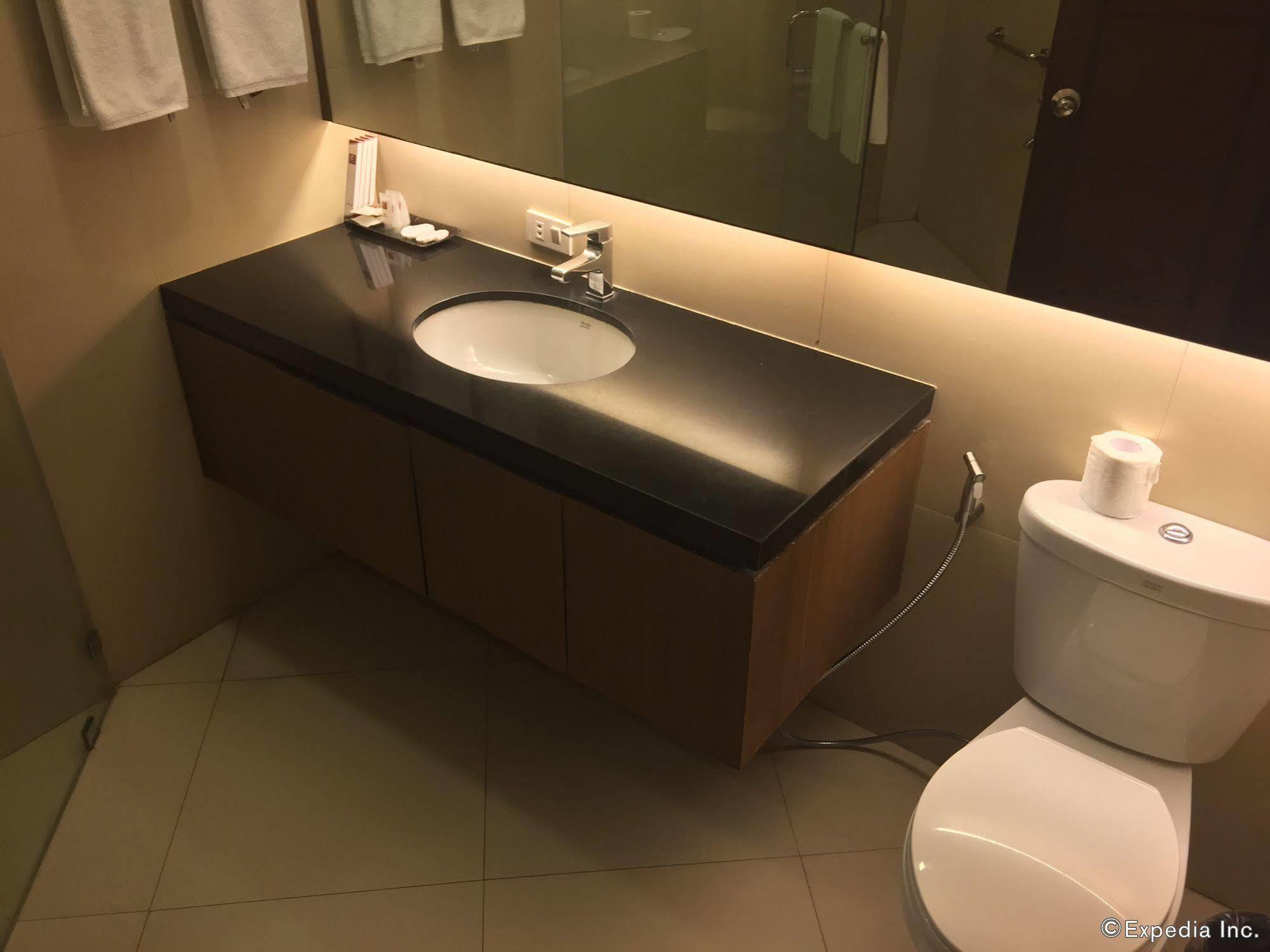 Gt Hotel Bacolod Kültér fotó