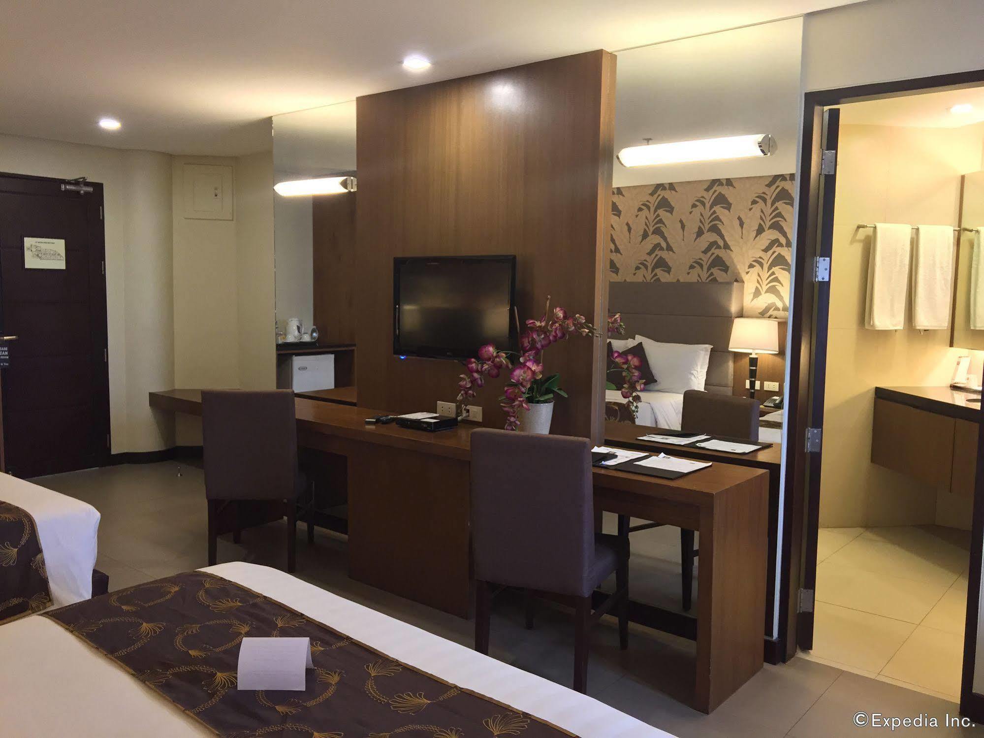 Gt Hotel Bacolod Kültér fotó