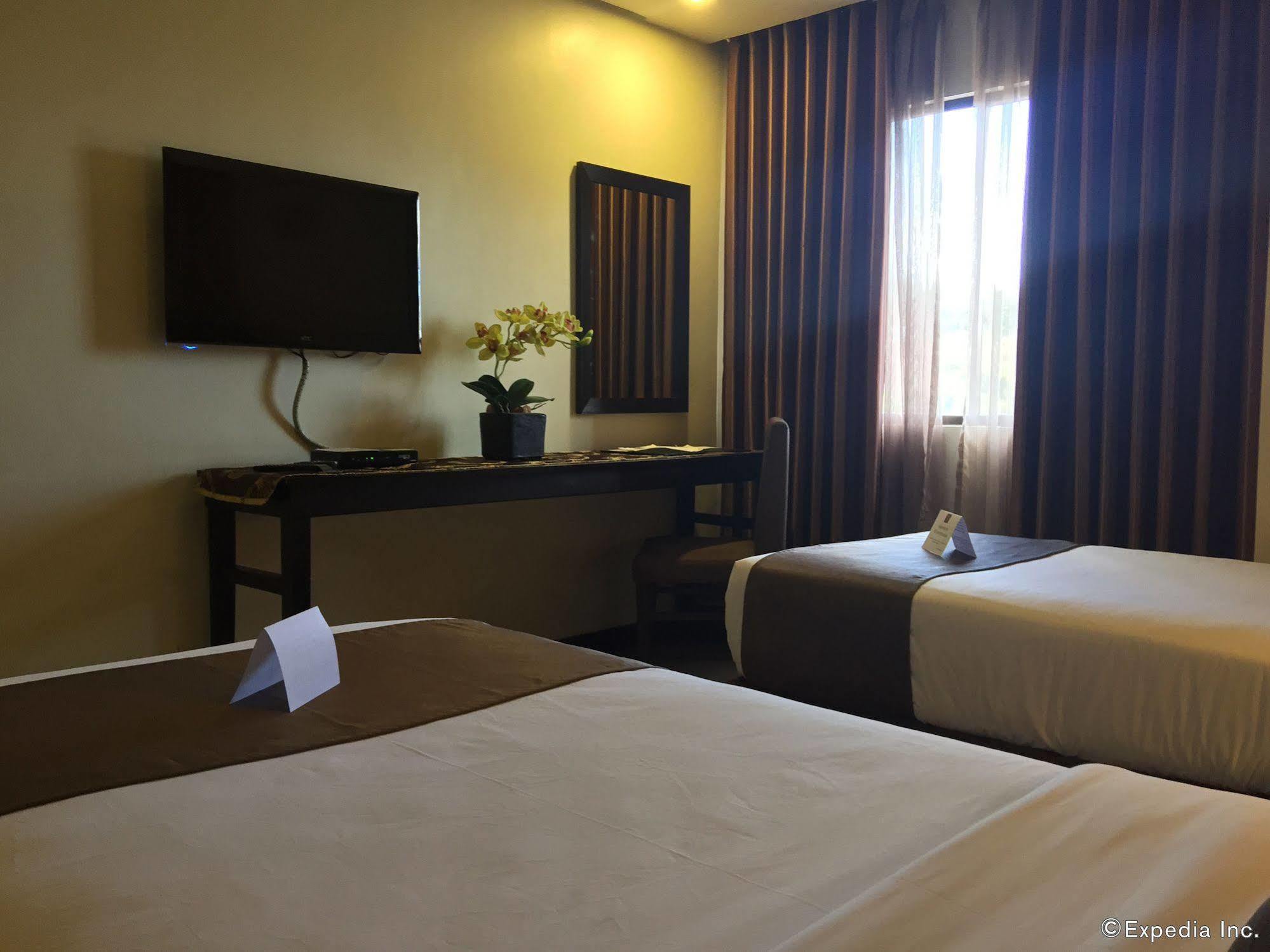 Gt Hotel Bacolod Kültér fotó